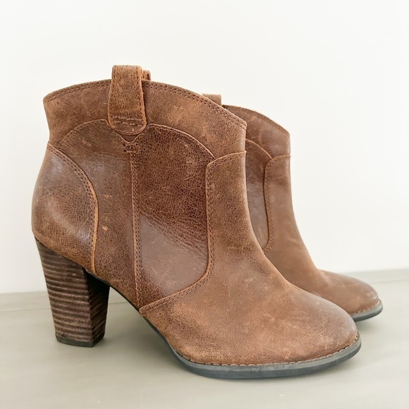 Clarks Shoes - NEW! Indigo By Clarks Brown Heath Harrier Cognac Leather Ankle Boots sz 5.5